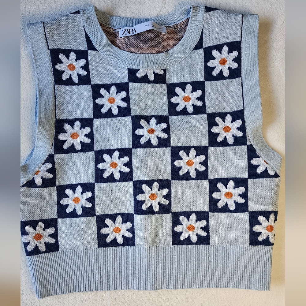 Zara Floral Jacquard Knit Sleeveless Crew Neck Top